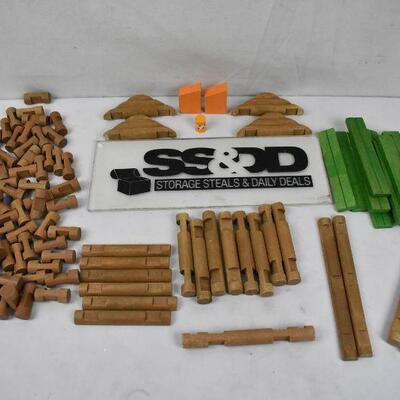 121 pc Lincoln Logs Toys