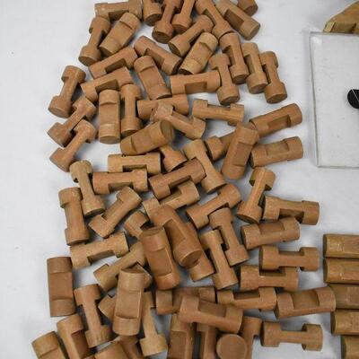 121 pc Lincoln Logs Toys