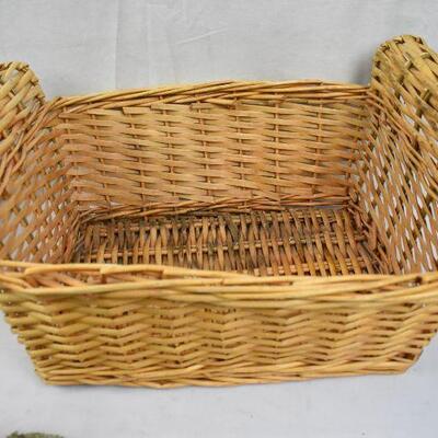 4 pc Fall Decor: 2 Baskets, 2 candle wreaths
