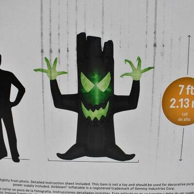 Gemmy Inflatables Haunted Tree, 7 ft. Used, Works. Needs new power adapter