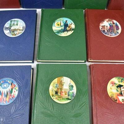 10 pc Hardcover "The New Wonder World Encyclopedia", Vintage 1960