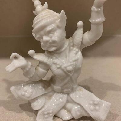 Oriental blanc de chin statues 3