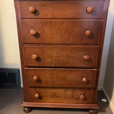 20. Vintage 5-drawer walnut dresser (30â€x18â€x49â€)