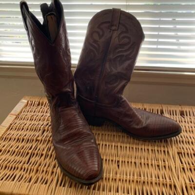 29. Pair of men’s size 12 lizard cowboy boots