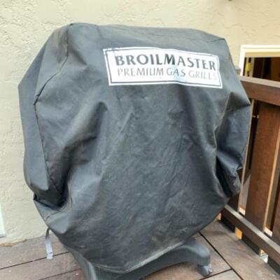 58. Broil Master gas barbecue and cover, extra tank, super clean, on wheels