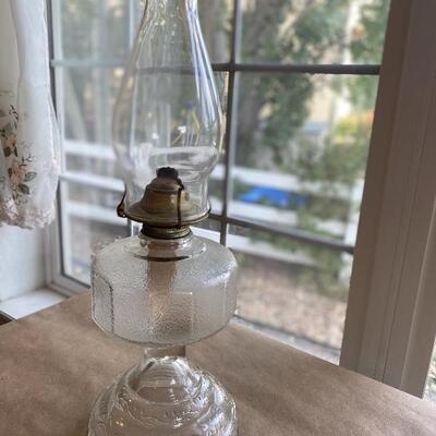 Glass pedestal hurricane lamp