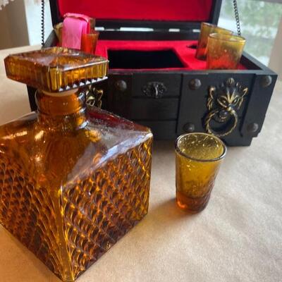 Vintage treasure chest decanter set brown glass