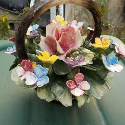 " Capodimonte Ceramic Flower arrangement".
