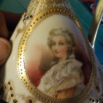 1800's late Nippon vase .and hand painted.