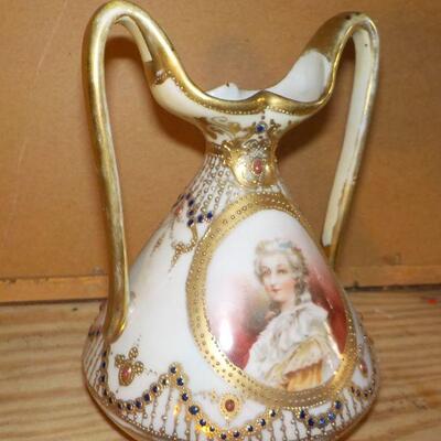 1800's late Nippon vase .and hand painted.