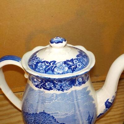 Vintage " Erith Kent Thames River / Palissy Pottery Coffee Pot".