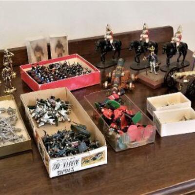Lot #222 Lot of Toy Soldiers - you get all you see here