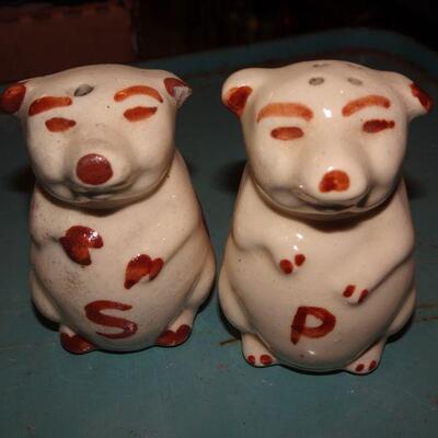 Happy Pottery Pork Belly Pigs S&P 