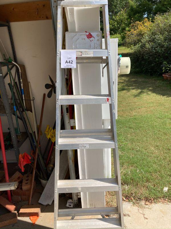 KELLER 6 FT ALUMINUM STEP LADDER