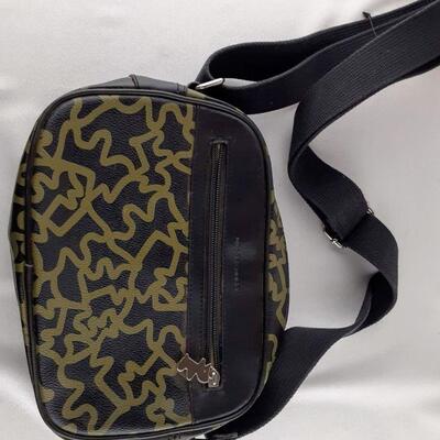 Doggy & Doggy Dog Pattern Purse