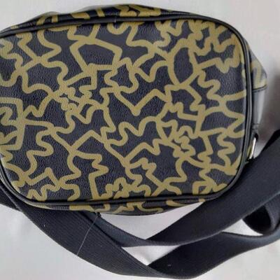 Doggy & Doggy Dog Pattern Purse