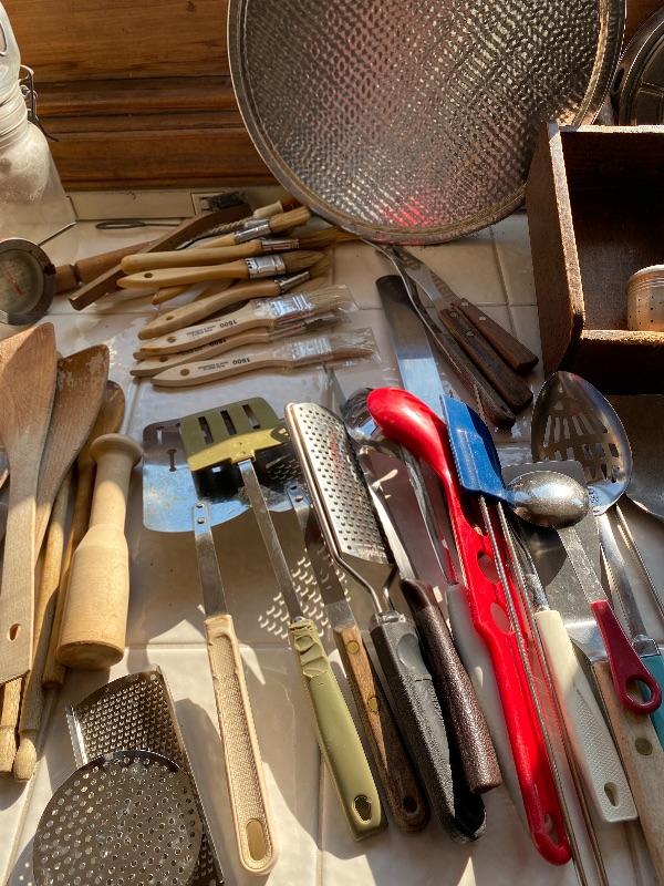 Sharp Kitchen Objects Lot