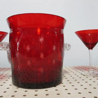Lot 68 - Art Deco Red Glass Ice Bucket & Glass
