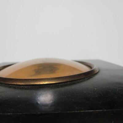 Lot 71 - Vintage Silhouette Pictures With Bubble Glass