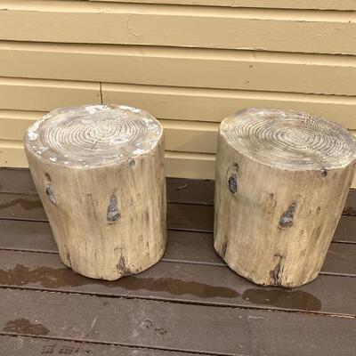 2 Outdoor side faux wood side tables