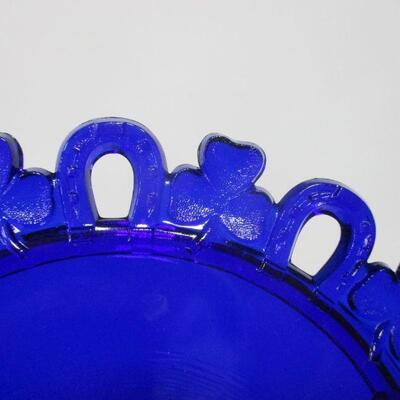 Lot 78 - Cobalt Blue Glass Lucky Bunny Plate - Westmoreland