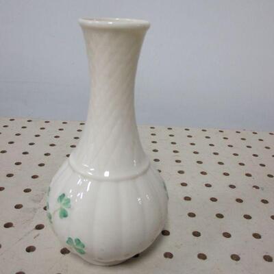 Lot 79 - Irish Belleek Shamrock Vase 