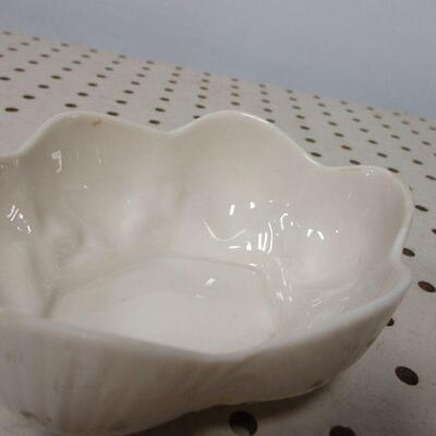 Lot 82 - Irish Belleek Shamrock Dish