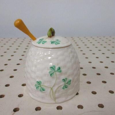 Lot 83 - Belleek Beehive Honey Pot 