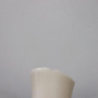 Lot 85 - Irish Belleek Shamrock Ashtray & Vase