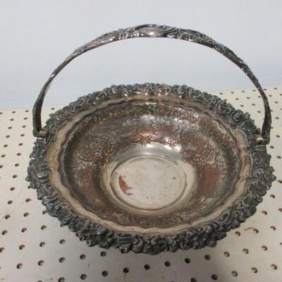 Lot 90 - Serving Dishes