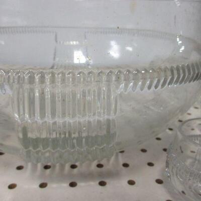 Lot 100 - Glass Punch Bowl With Glasses