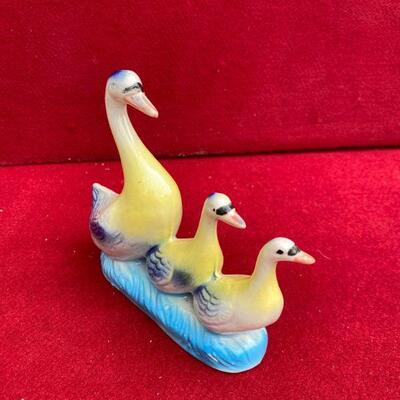vintage 3 ceramic ducks 