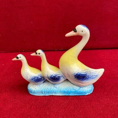 vintage 3 ceramic ducks 