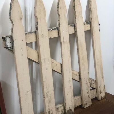 Lot 76 Shabby Chic Gate Salvage