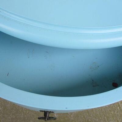 Lot 17 - Aqua Round Side Table 19 1/2