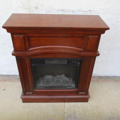 Lot 32 - Electric Fireplace - Foyer