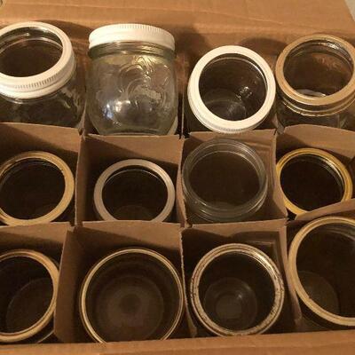 #233 Mixed Lot of Jelly Jars Mostly 1/4 pint