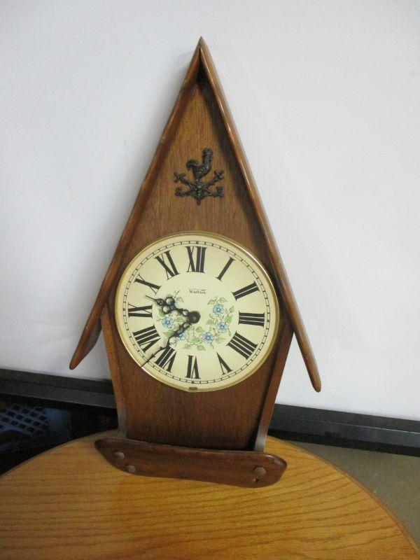 Lot 46 Verichron Quartz Wall Clock