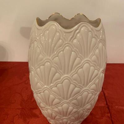 Lenox Jacquard Collection vase