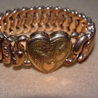 Victorian Gold Plated Sweetheart Stretch Bracelet 