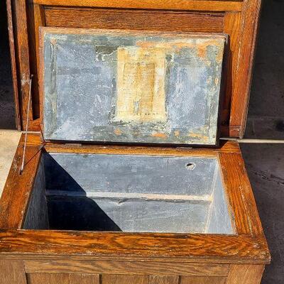 G30: Vintage Ice Box with Glass Top