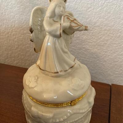 Angel #3 hinged box porcelain