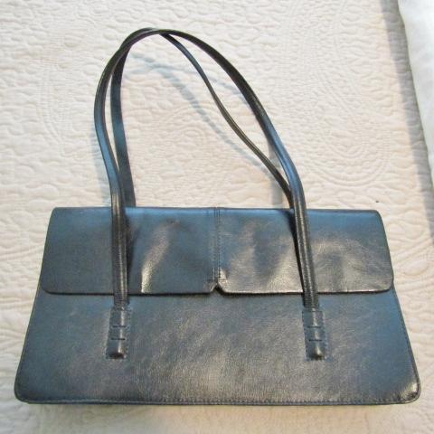 LOT 64 ALFANI LEATHER PURSE EstateSales
