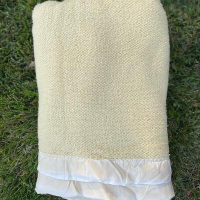 Vintage blanket super soft 