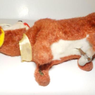 " 1950's Tin wind up dog made in Japan".