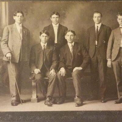 3- 1900's photo's of current styles"'