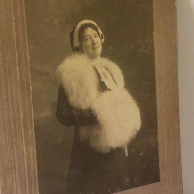 3- 1900's photo's of current styles.