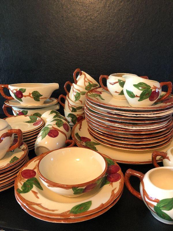 L203 Franciscan Dinnerware