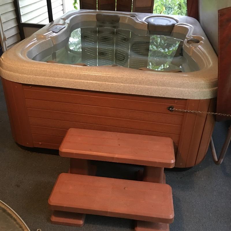 Lot 24 Maax Spa