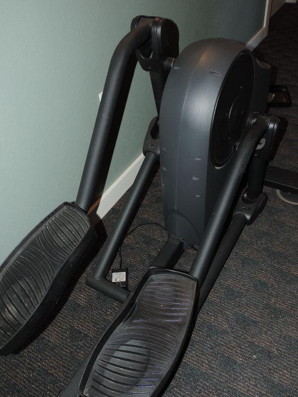 Life fitness x3 discount elliptical cross trainer